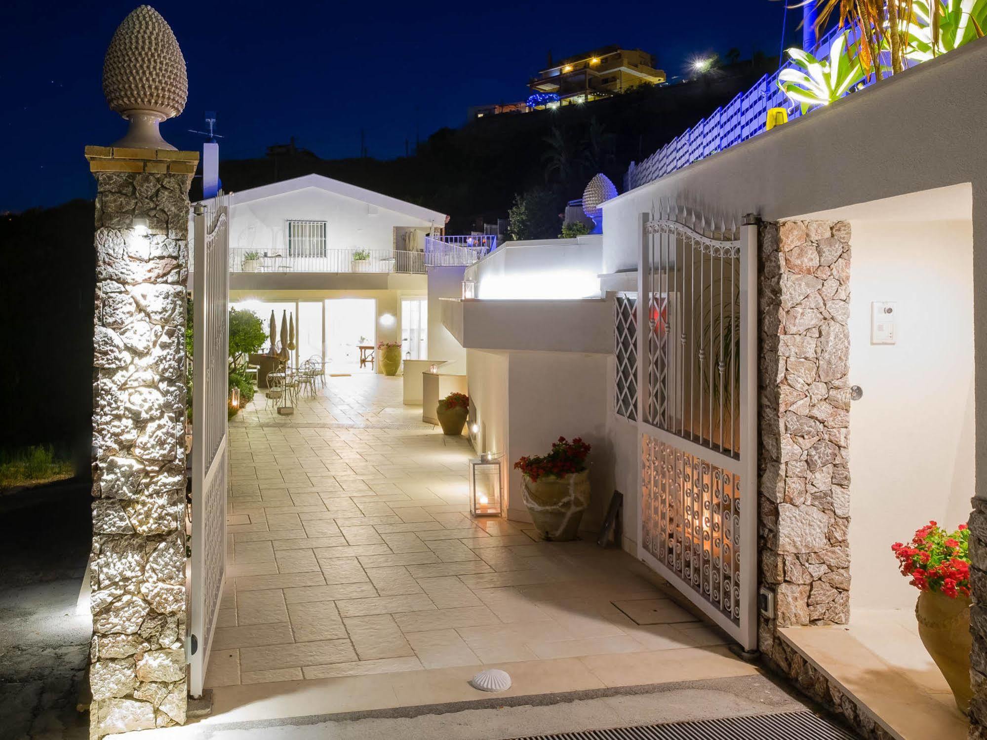 Sciccosa Guest House Taormina Kültér fotó